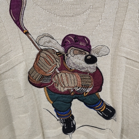 Men's Beige Sweater with Hockey Bear Design Size Large - Picture 3 of 4